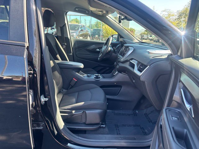 Used 2024 GMC Terrain SLE AWD/4WD image 37