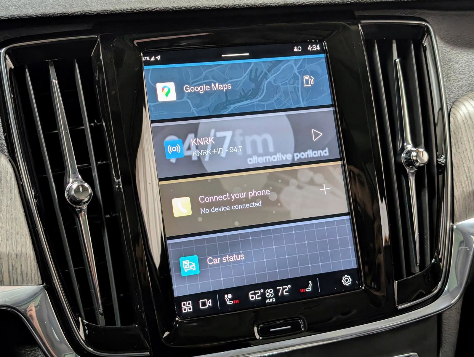 Used 2024 Volvo V90 B6 Cross Country Plus w/ Climate Package image 36