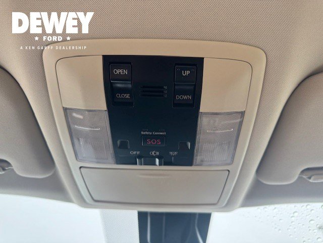 Used 2016 Lexus CT 200h w/ Navigation Package image 18