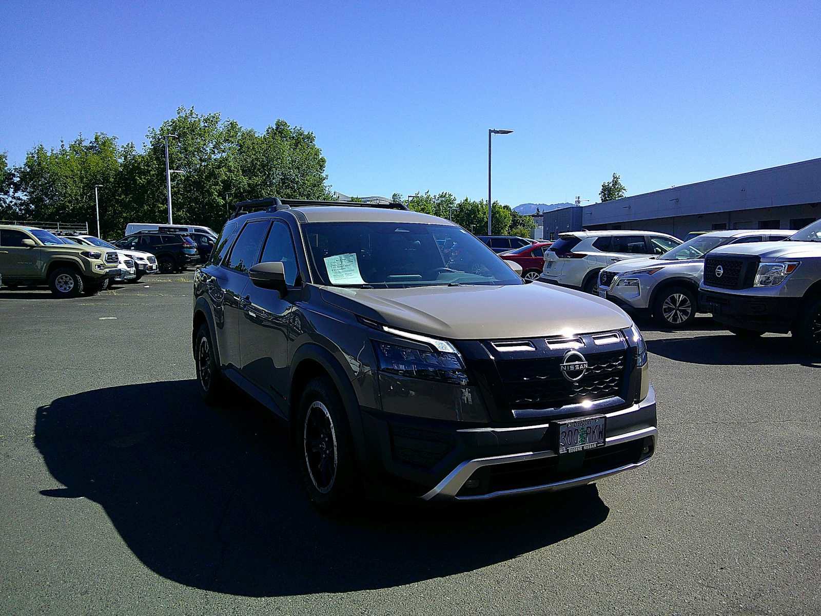 Used 2023 Nissan Pathfinder Rock Creek AWD/4WD image 6