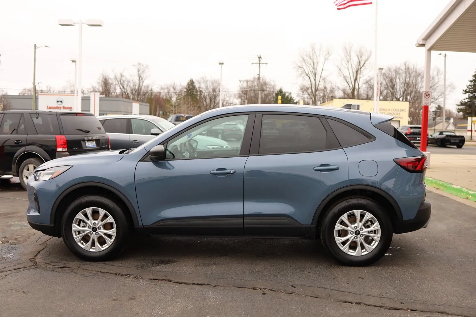 Used 2025 Ford Escape Active w/ Cold Weather Package AWD/4WD image 8
