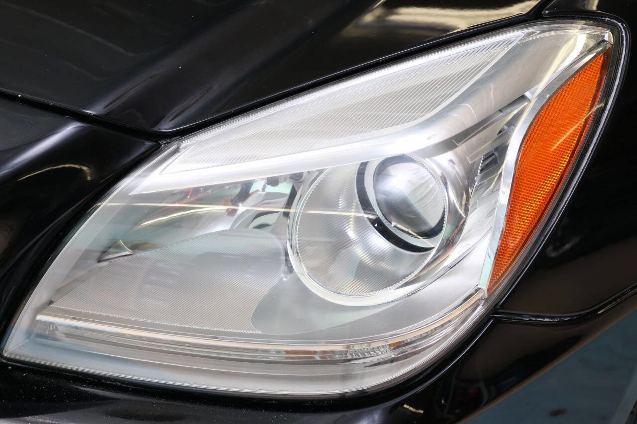 Used 2014 Mercedes-Benz SLK 250 w/ Premium Package image 14