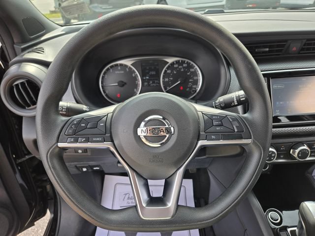 Used 2020 Nissan Kicks S FWD image 35