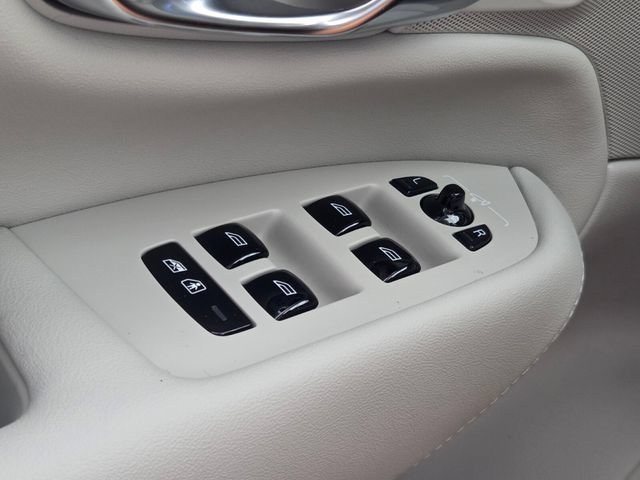 New 2026 Volvo XC90 B6 Ultra w/ Protection Package AWD/4WD image 24