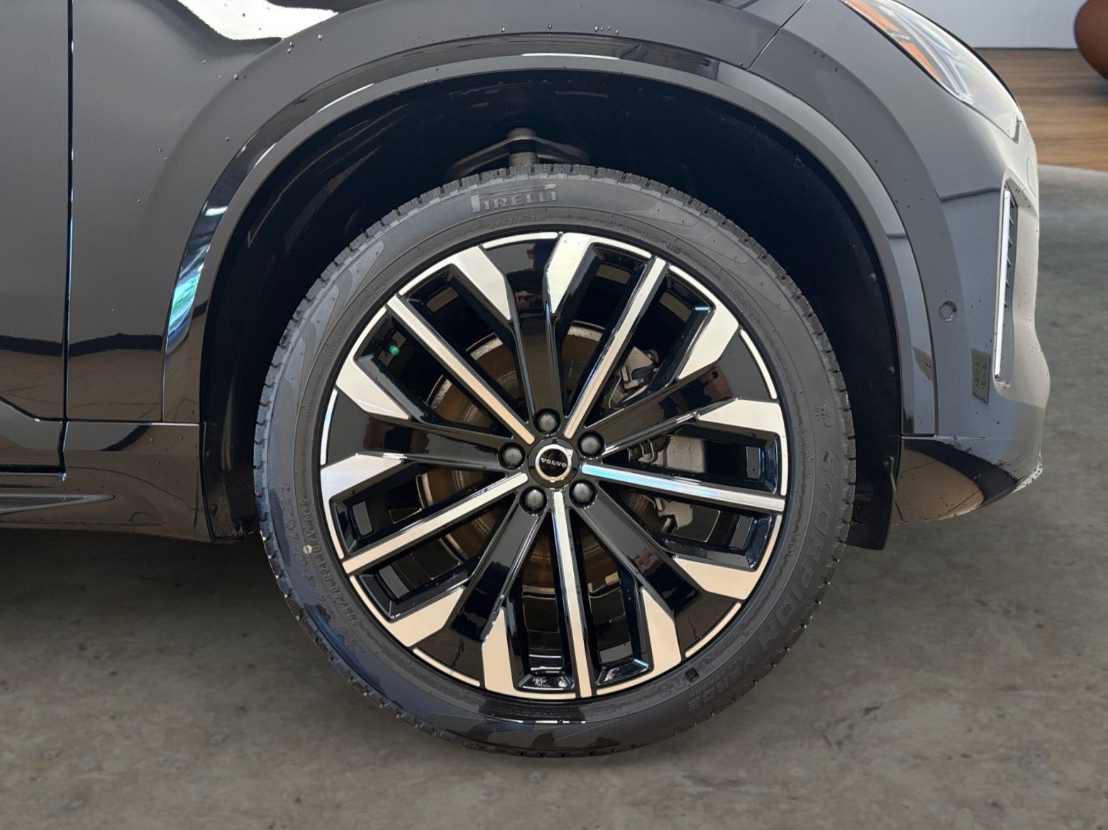 New 2026 Volvo XC90 B5 Plus w/ Protection Package AWD/4WD image 44