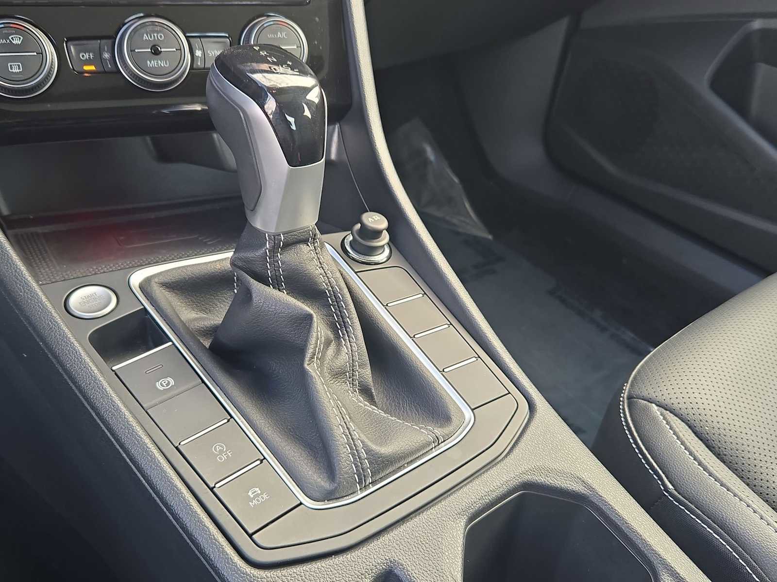 Used 2022 Volkswagen Jetta SEL image 29