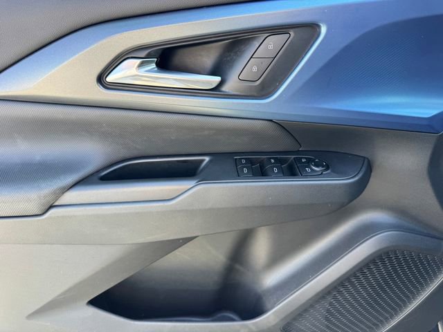 Certified 2025 Chevrolet Equinox EV LT w/ Convenience Package image 15