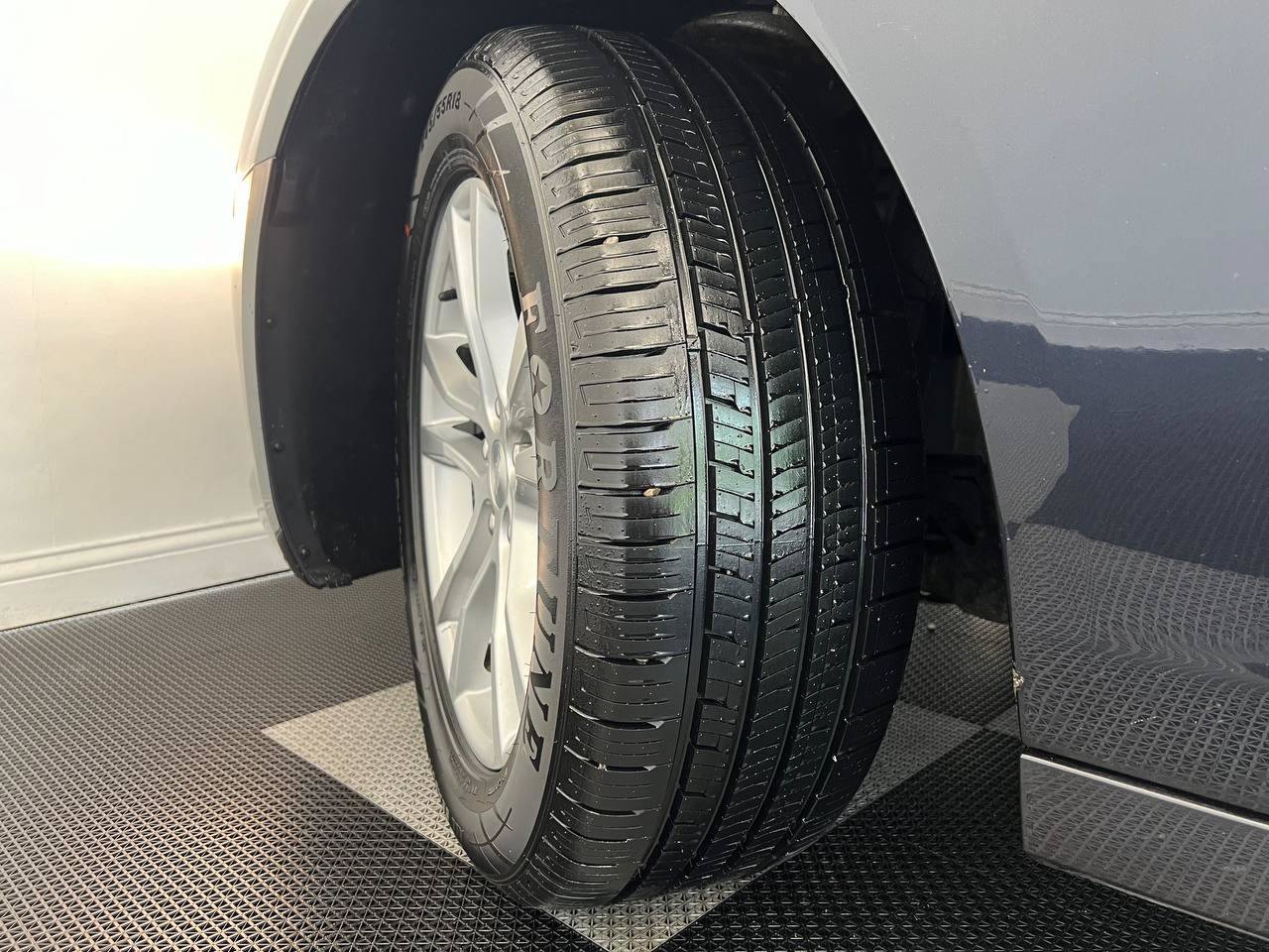 Used 2014 Chevrolet Camaro LS RWD image 28