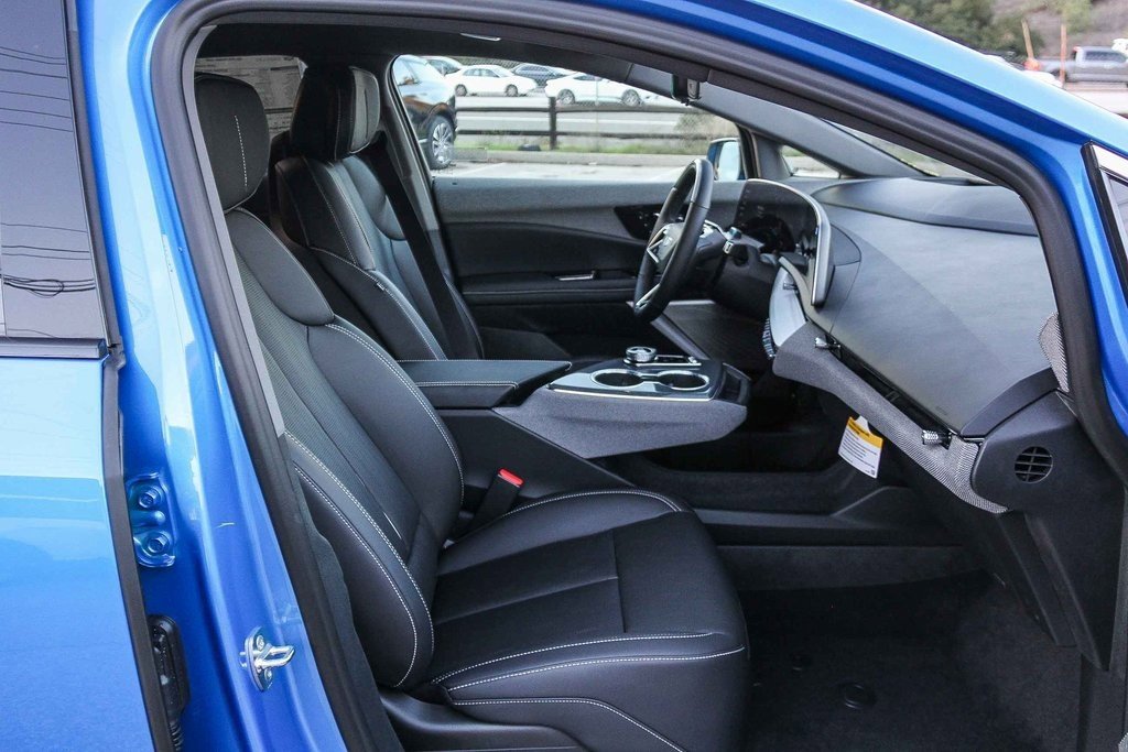 New 2026 Cadillac Optiq Luxury 2 image 18