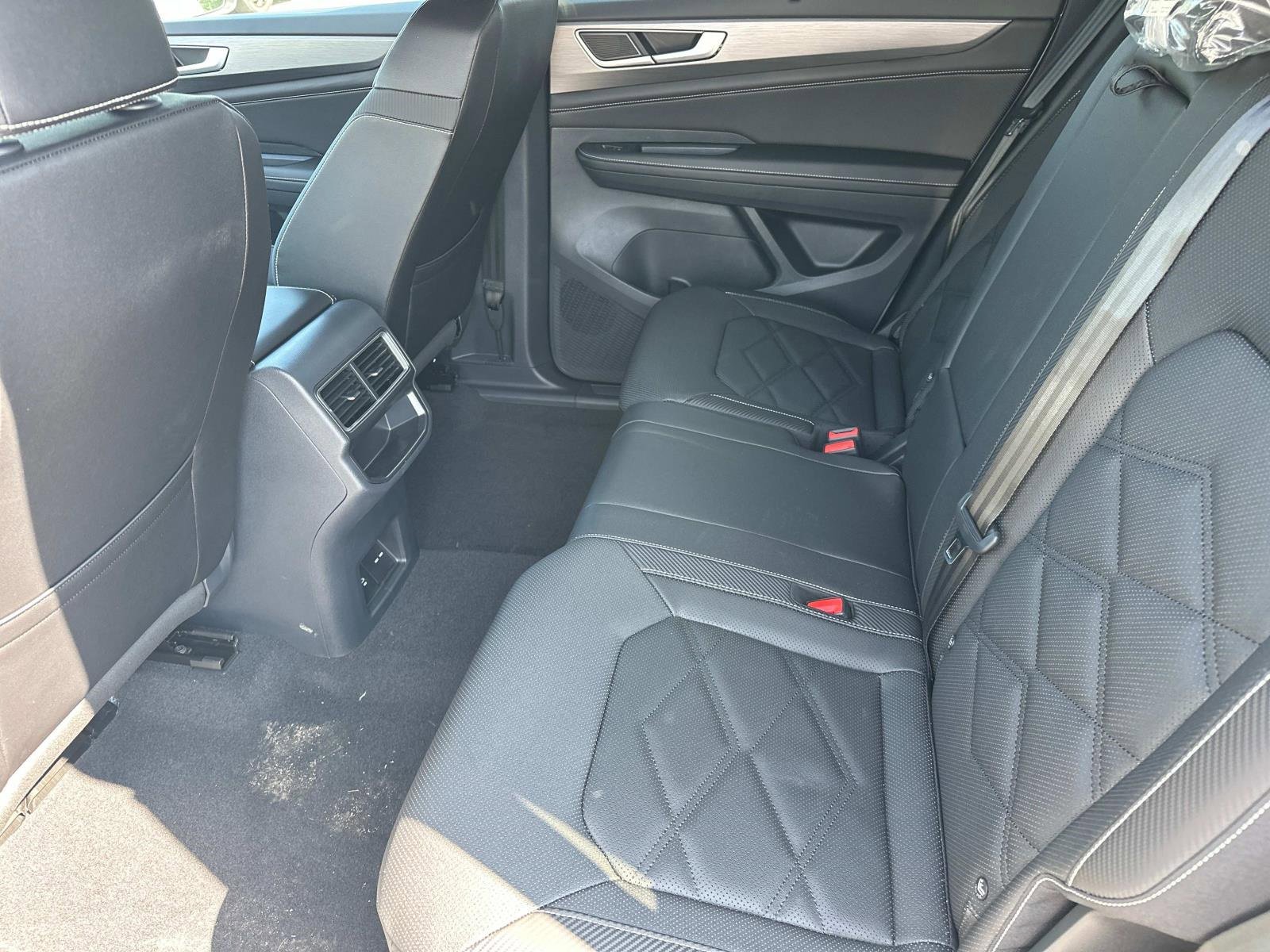 New 2025 Volkswagen Atlas Cross Sport SE image 6