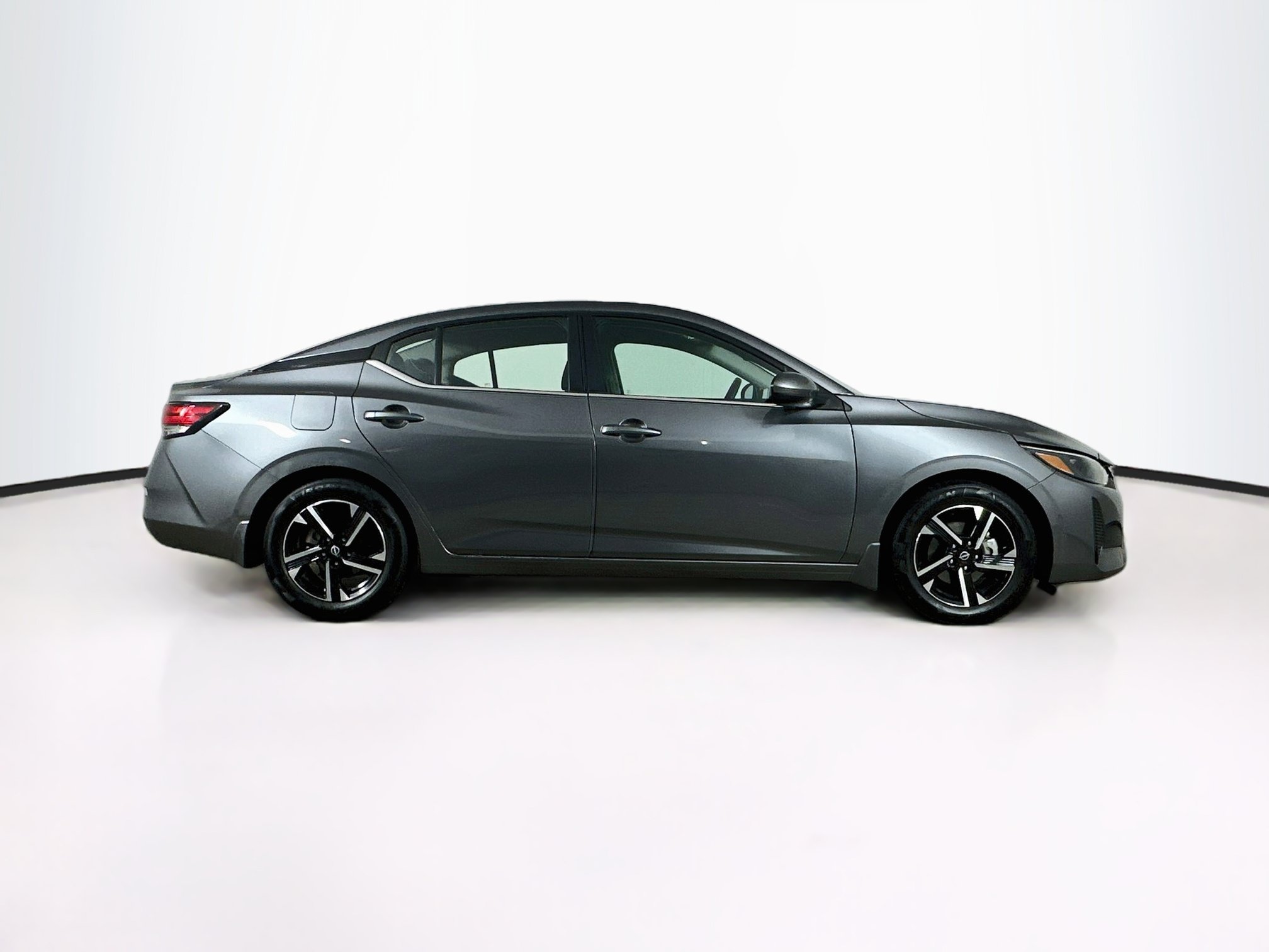 Used 2025 Nissan Sentra SV FWD image 10