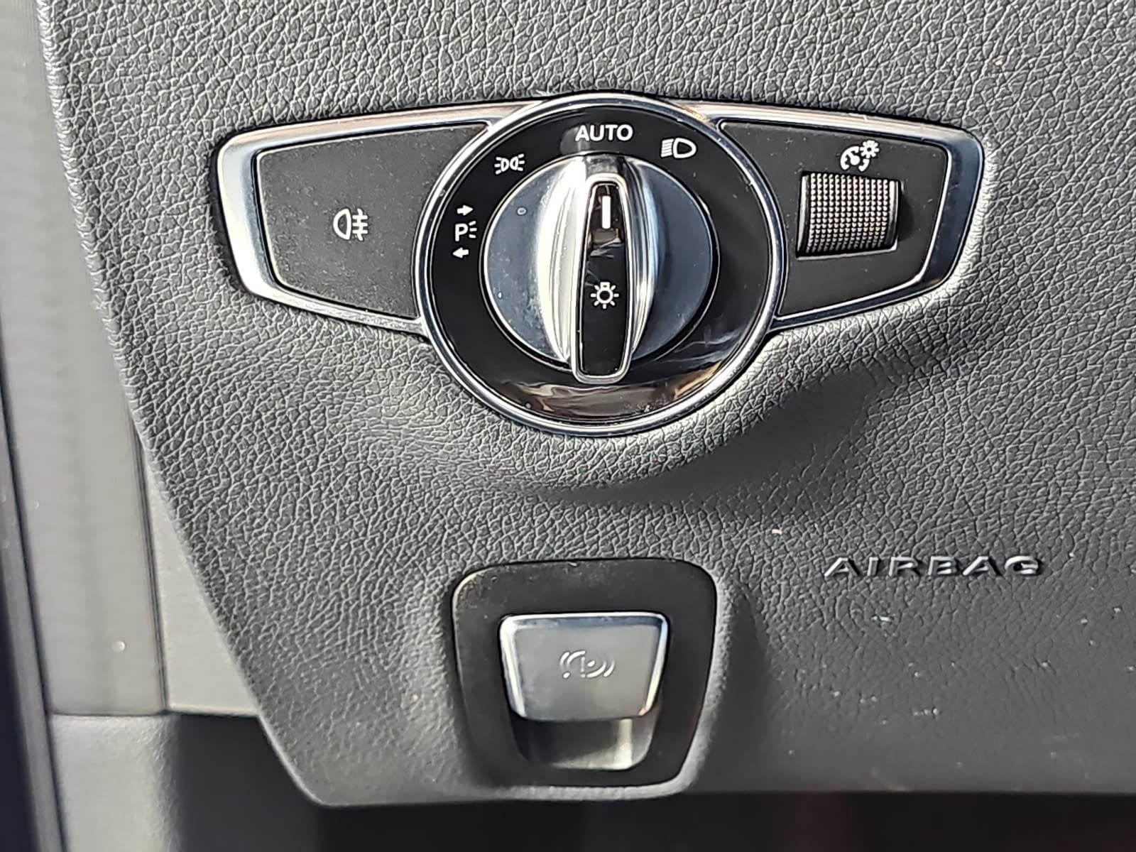 Used 2023 Mercedes-Benz E 350 Sedan image 26