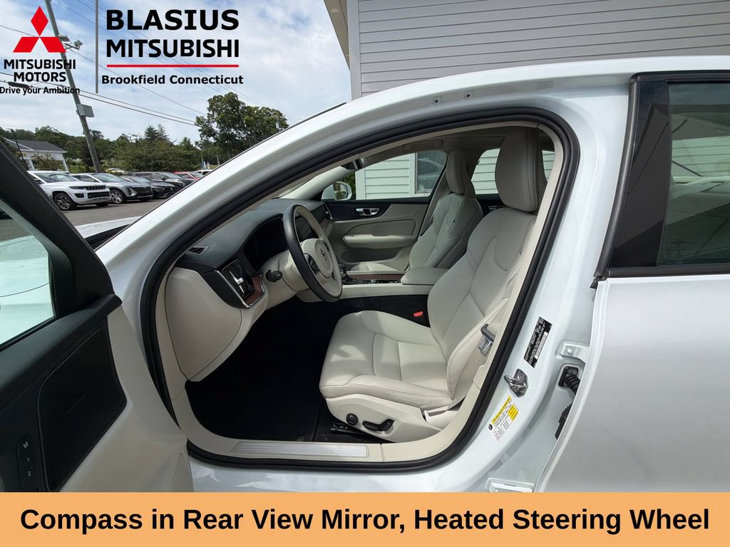 Used 2019 Volvo S60 T5 Momentum w/ Multimedia Package FWD image 17