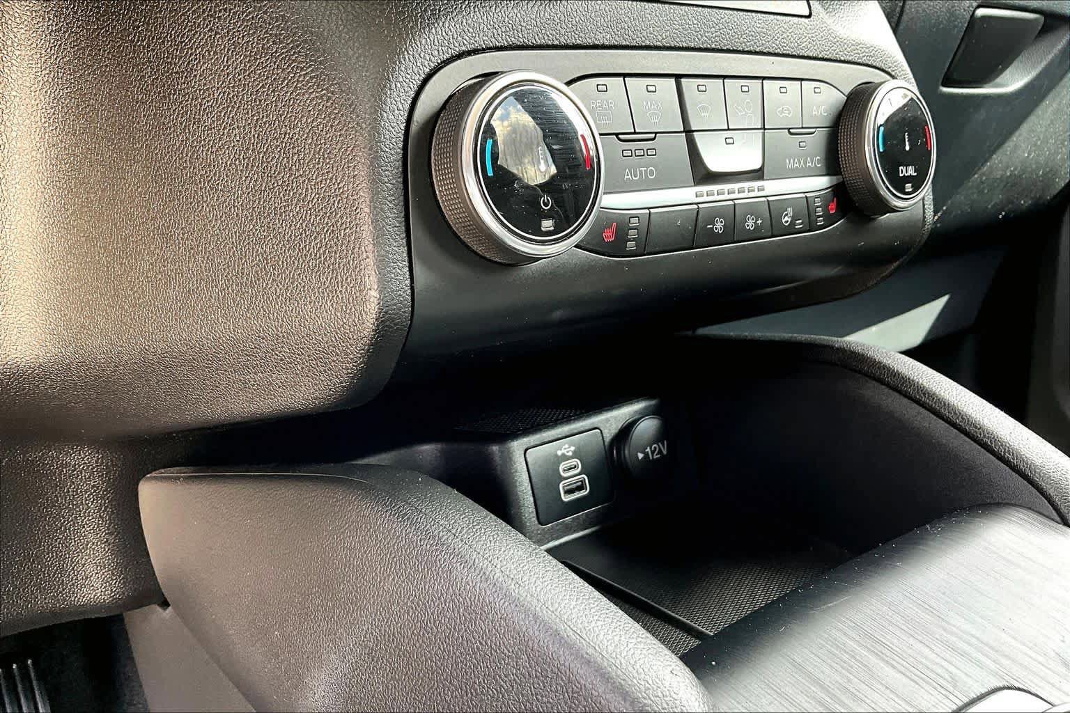 Certified 2024 Ford Escape Active AWD/4WD image 35