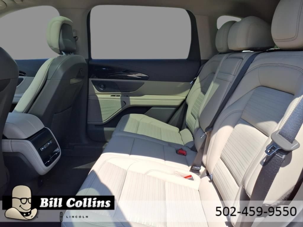 New 2025 Lincoln Nautilus Reserve w/ Jet Appearance Package AWD/4WD image 6