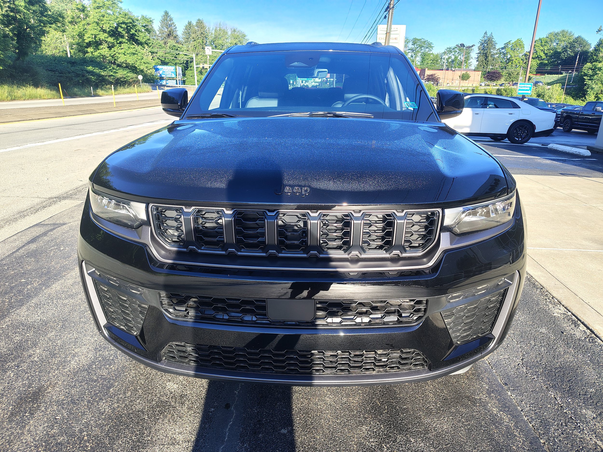 New 2026 Jeep Grand Cherokee L 4WD image 3