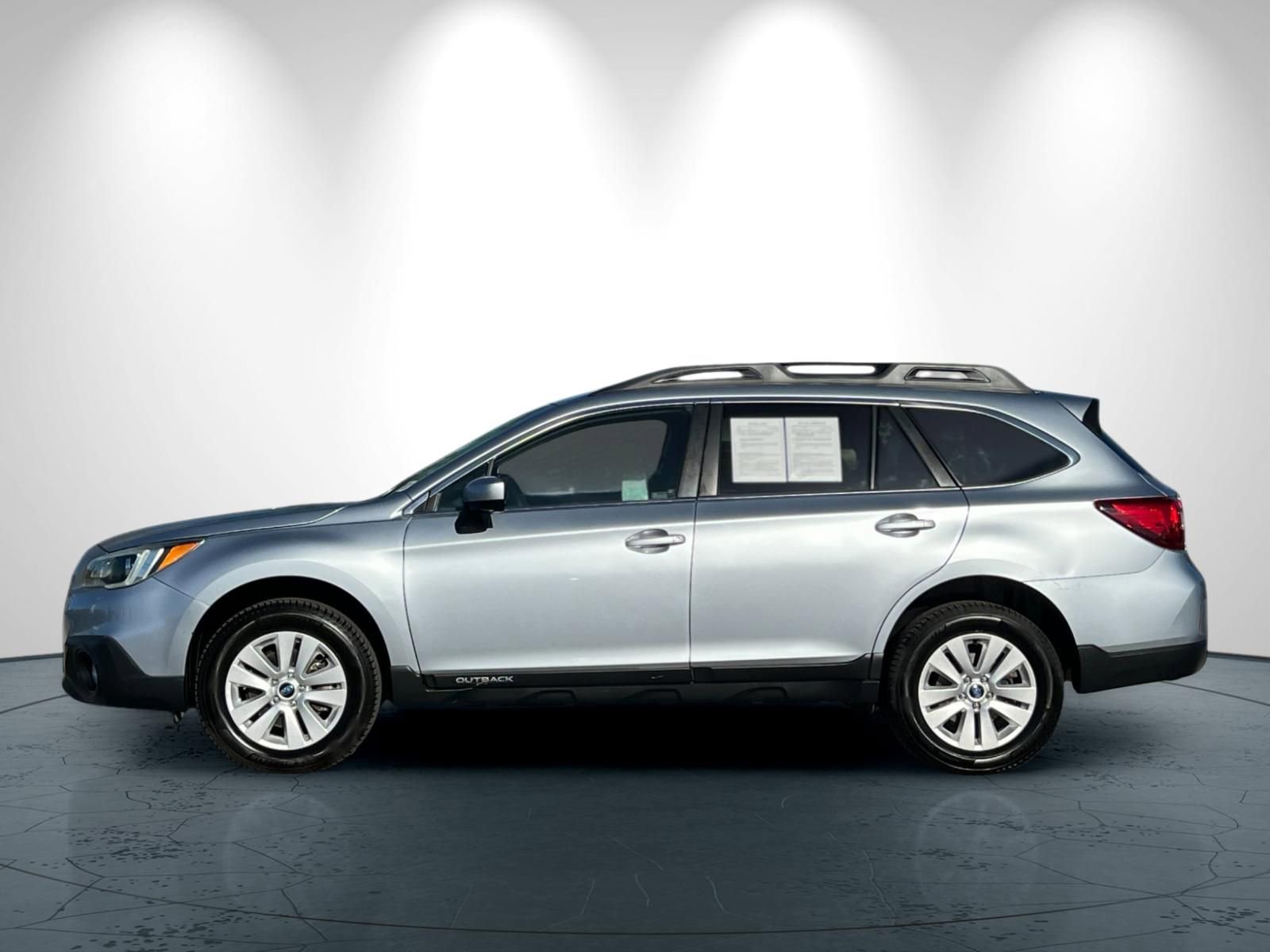 Used 2017 Subaru Outback 2.5i Premium image 7