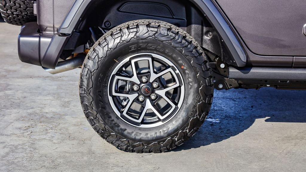 New 2025 Jeep Wrangler Unlimited Rubicon image 12