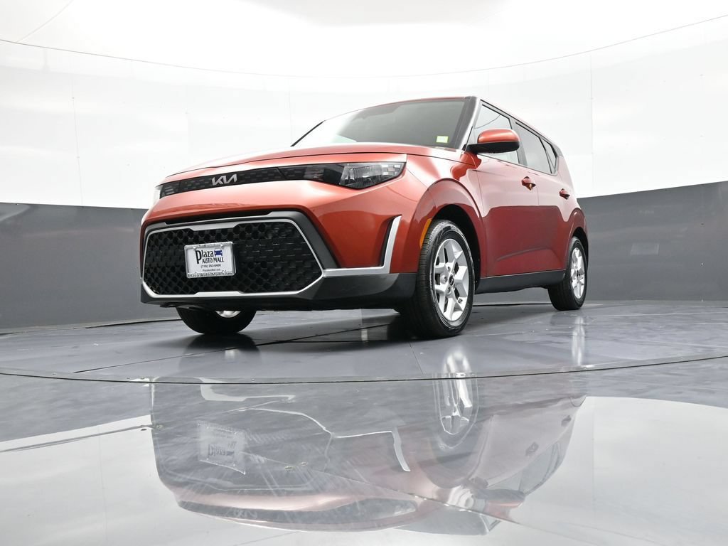 Certified 2023 Kia Soul LX w/ Option Group 015 FWD image 25