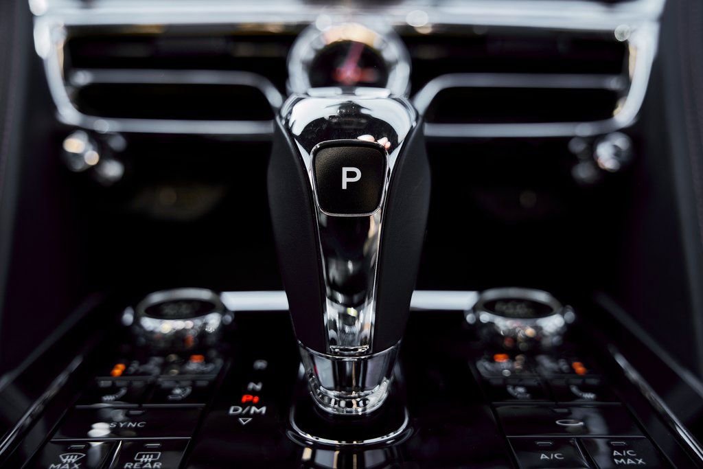 Used 2023 Bentley Flying Spur V8 image 73