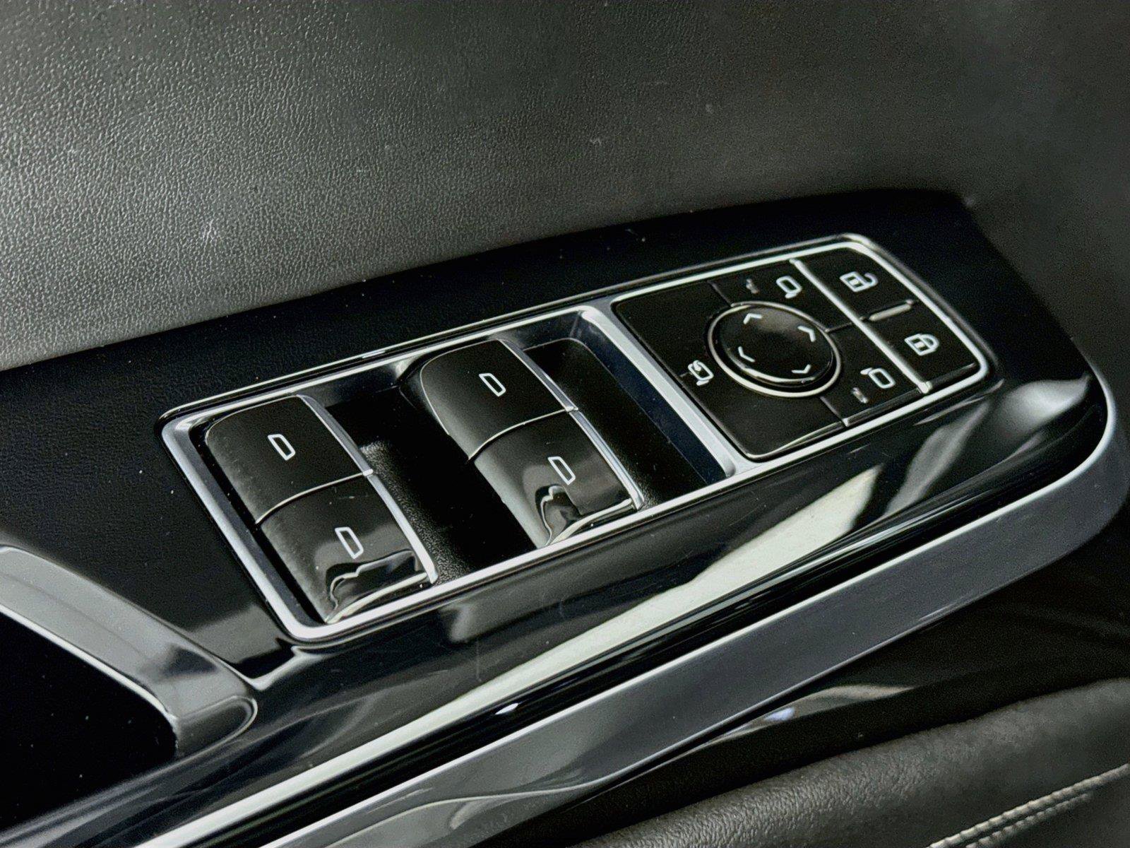 Used 2025 Cadillac Escalade Sport Platinum AWD/4WD image 43