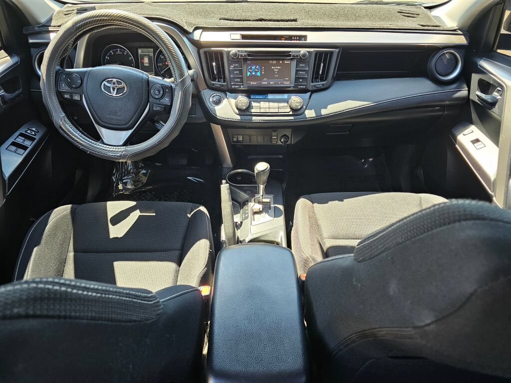 Used 2018 Toyota RAV4 XLE AWD/4WD image 13