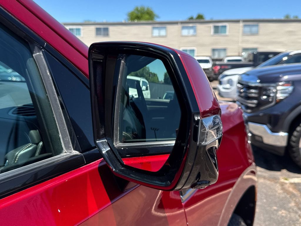 Used 2023 GMC Yukon AT4 w/ AT4 Premium Package AWD/4WD image 33