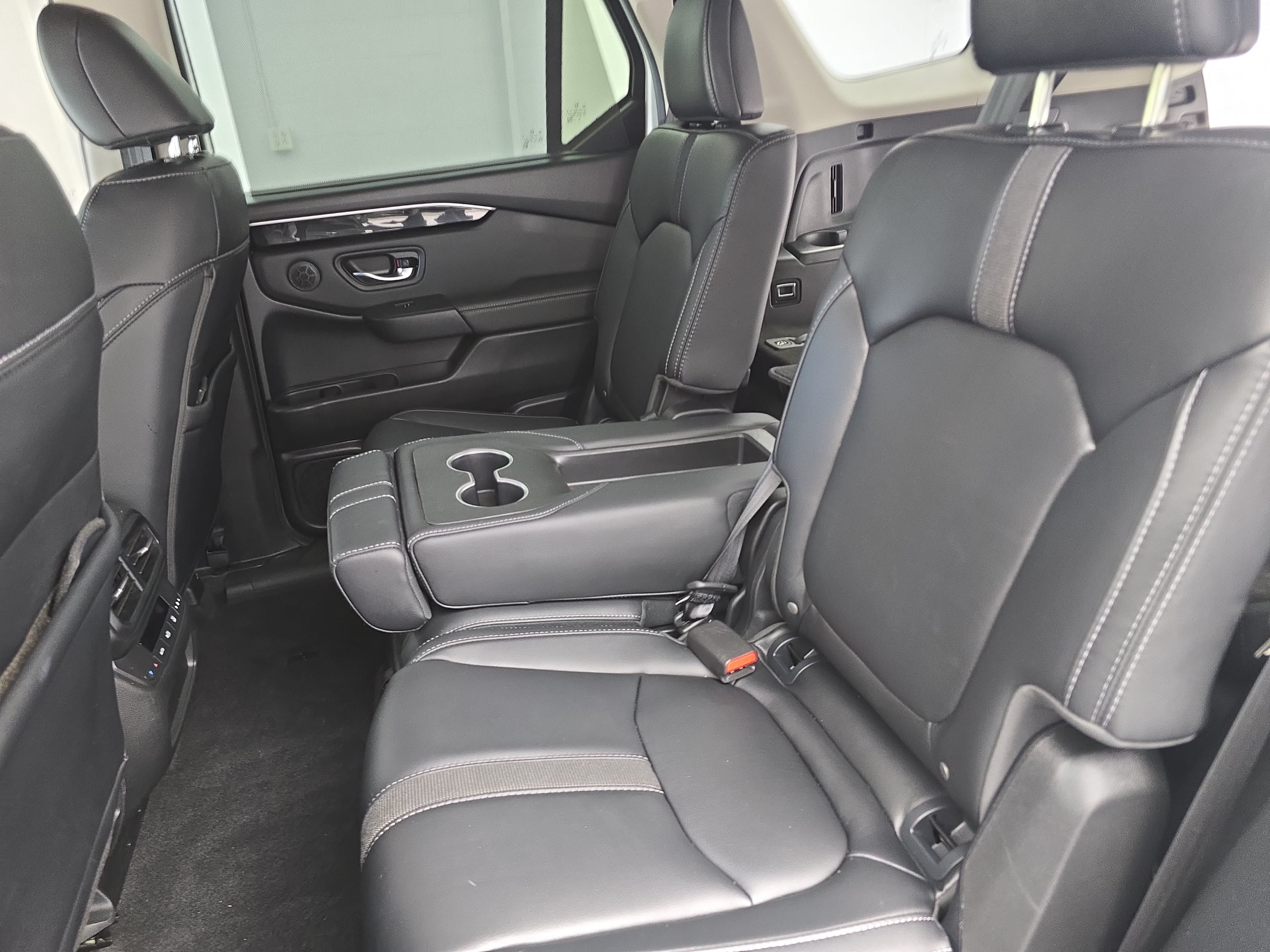 Certified 2025 Honda Pilot Touring image 15