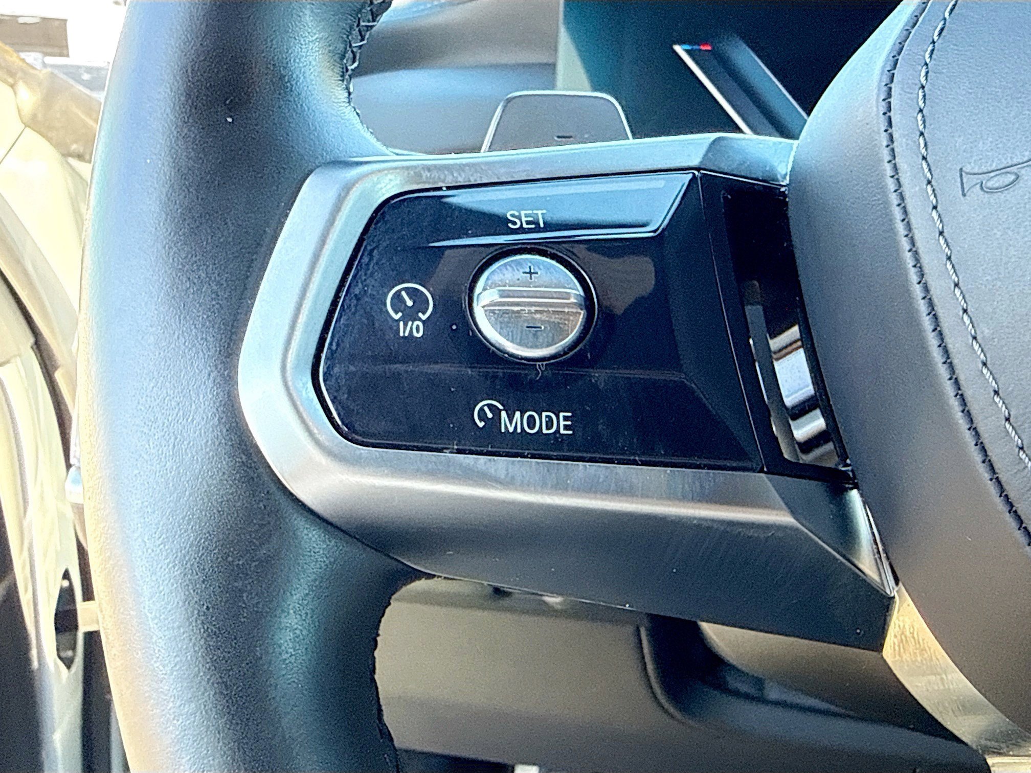 Used 2023 BMW 760i xDrive w/ Executive Package image 36