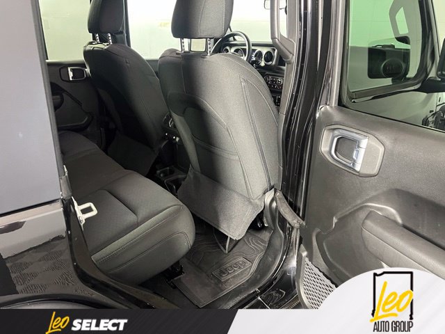 Used 2022 Jeep Wrangler Unlimited Sport AWD/4WD image 12