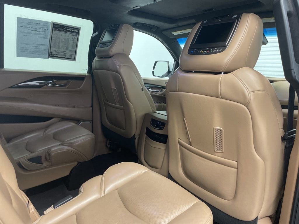 Used 2019 Cadillac Escalade ESV Platinum image 32