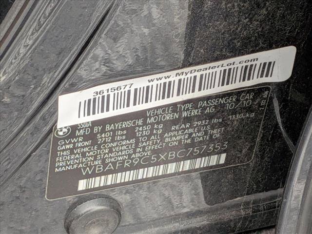 Used 2011 BMW 550i Sedan image 16