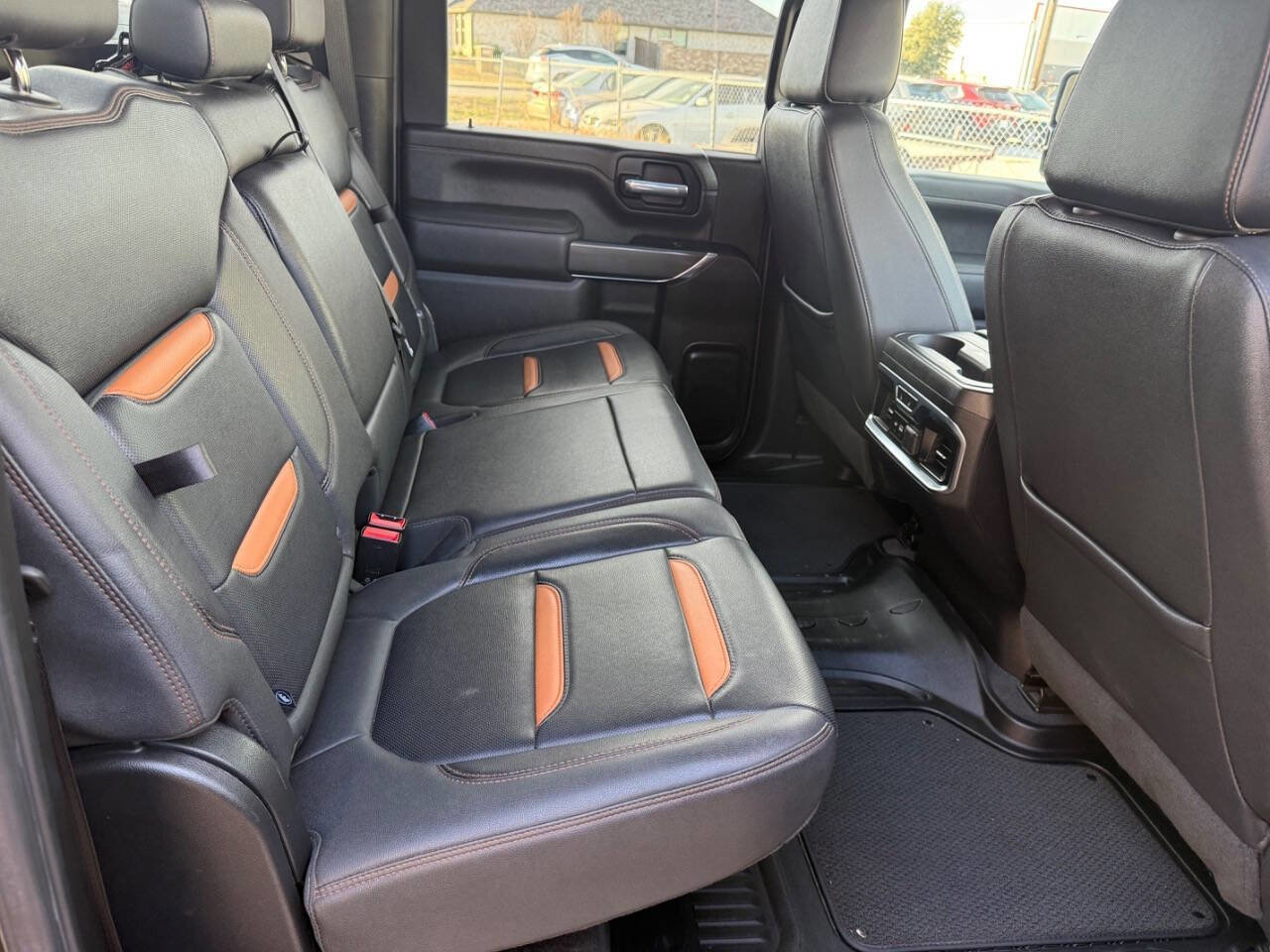 Used 2023 GMC Sierra 2500 AT4 image 28