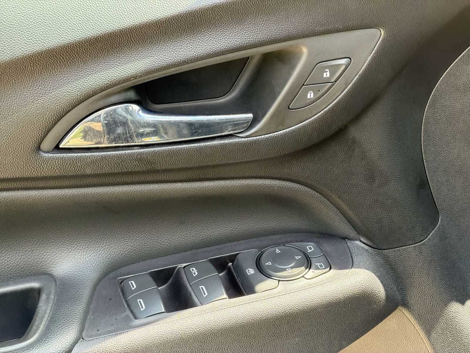 Used 2020 Chevrolet Equinox LT FWD image 14