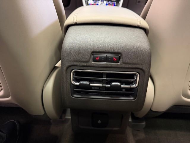 Used 2022 Lincoln Corsair Reserve w/ Equipment Group 201A AWD/4WD image 43
