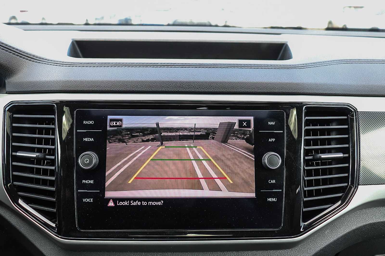 Used 2022 Volkswagen Atlas Cross Sport SEL R-Line image 24