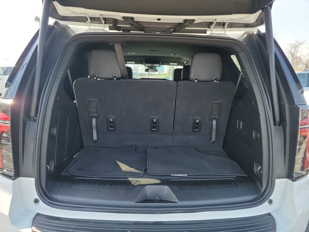 Used 2025 Chevrolet Tahoe LT AWD/4WD image 17