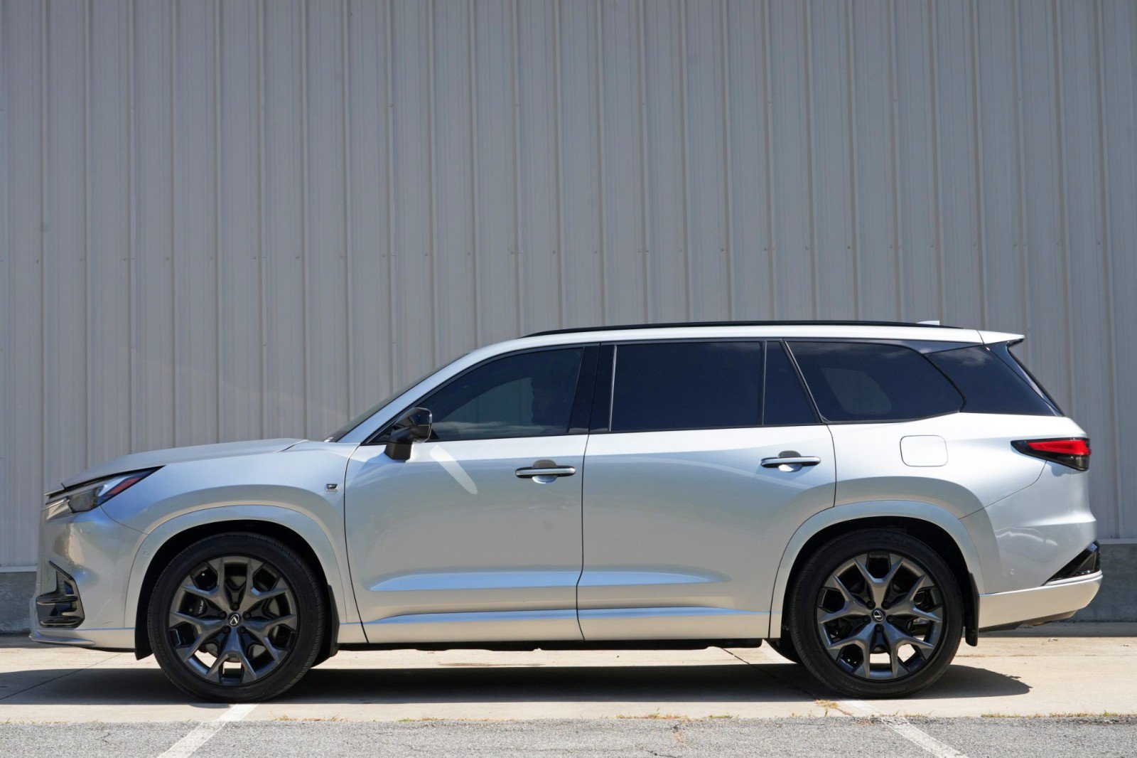 Used 2025 Lexus TX 500h AWD image 9