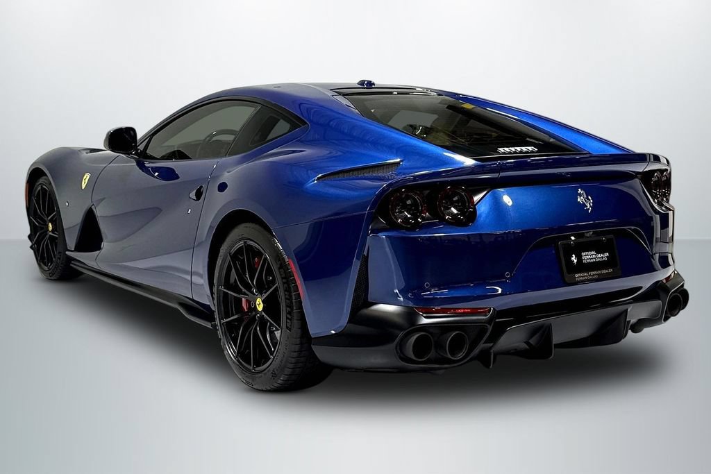 Used 2019 Ferrari 812 Superfast RWD image 5