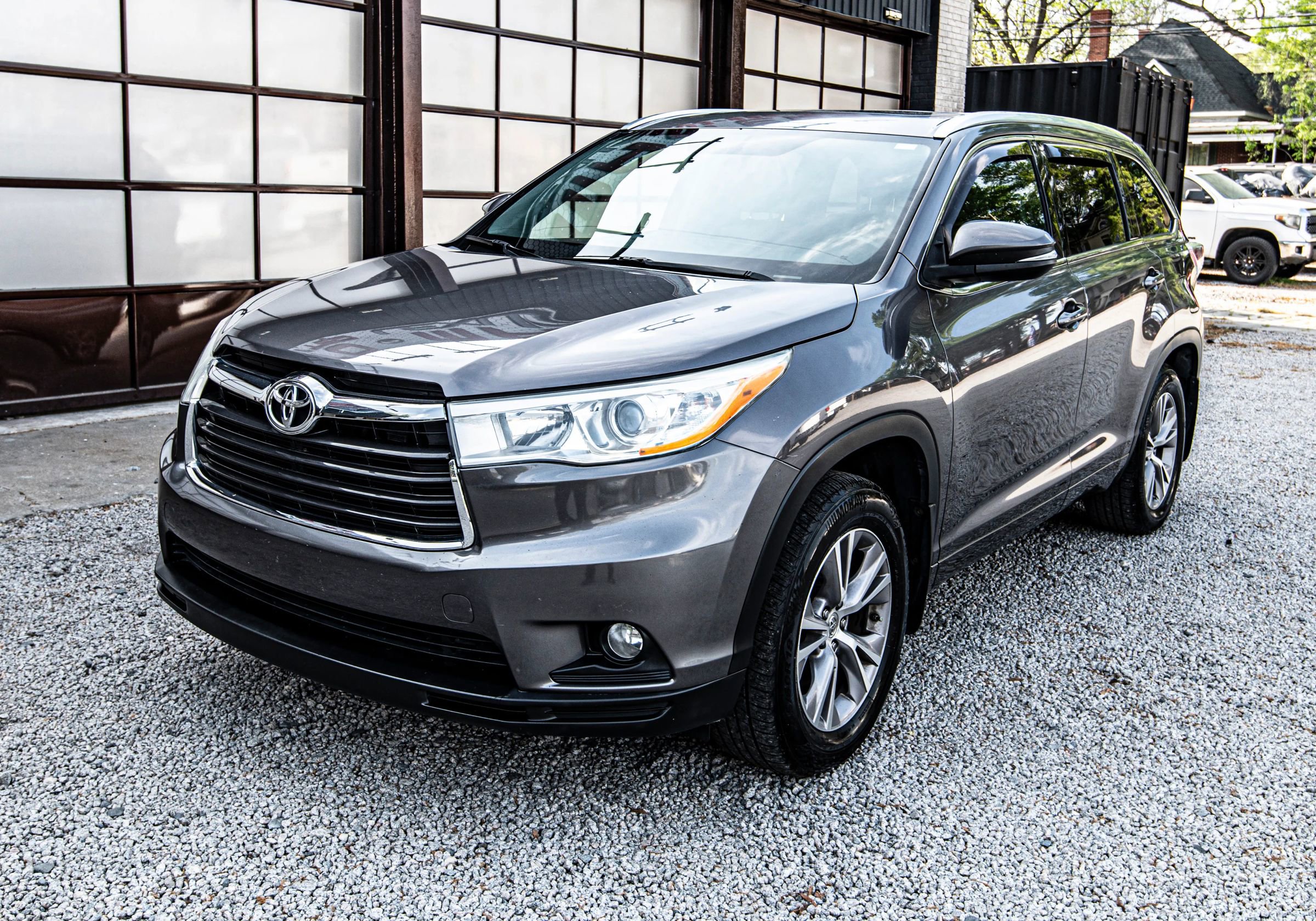 Used 2014 Toyota Highlander XLE image 4