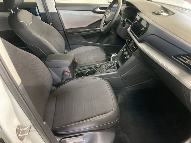 Used 2024 Volkswagen Taos SE AWD/4WD image 4