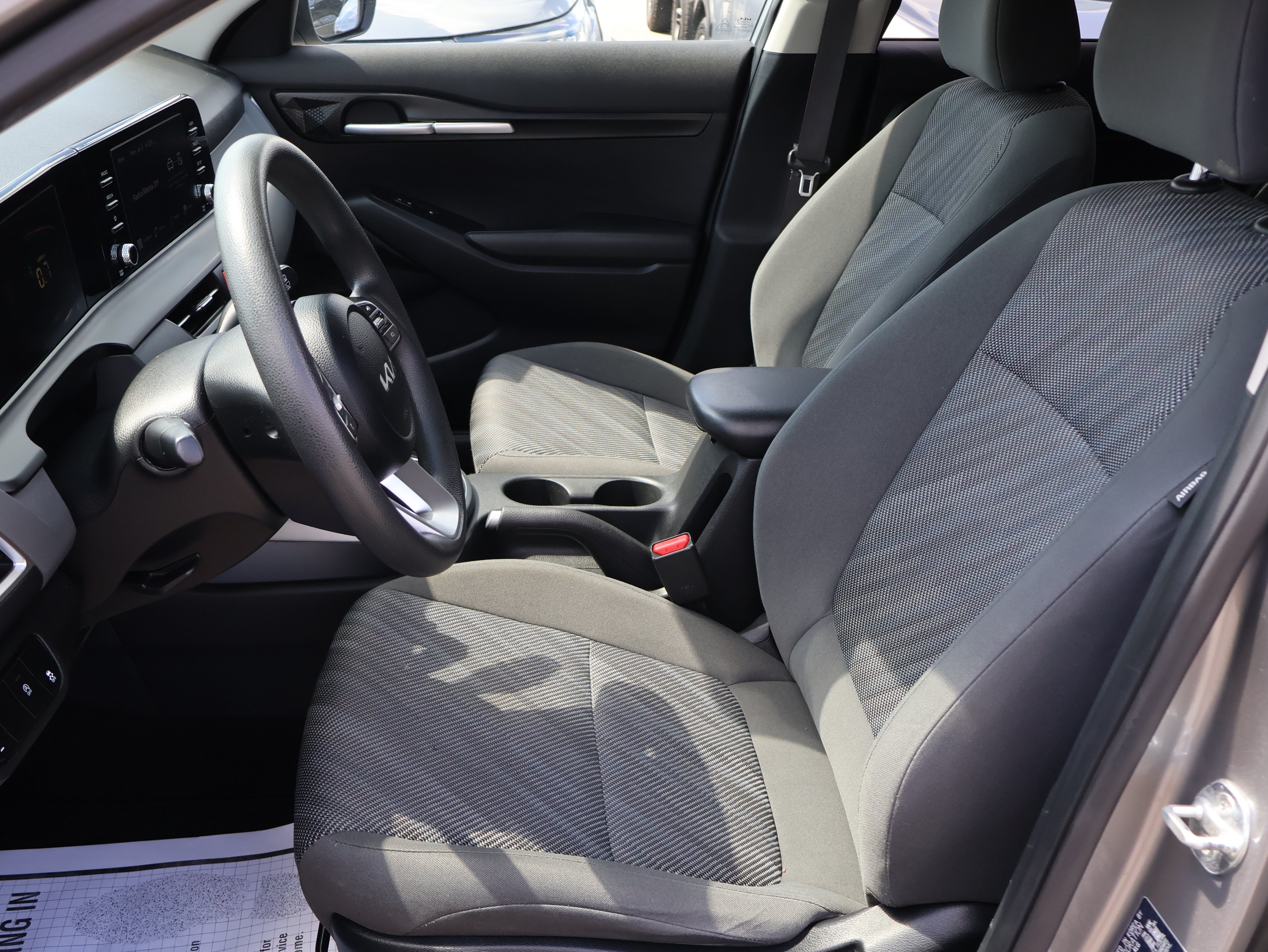 Used 2024 Kia Seltos LX AWD/4WD image 21