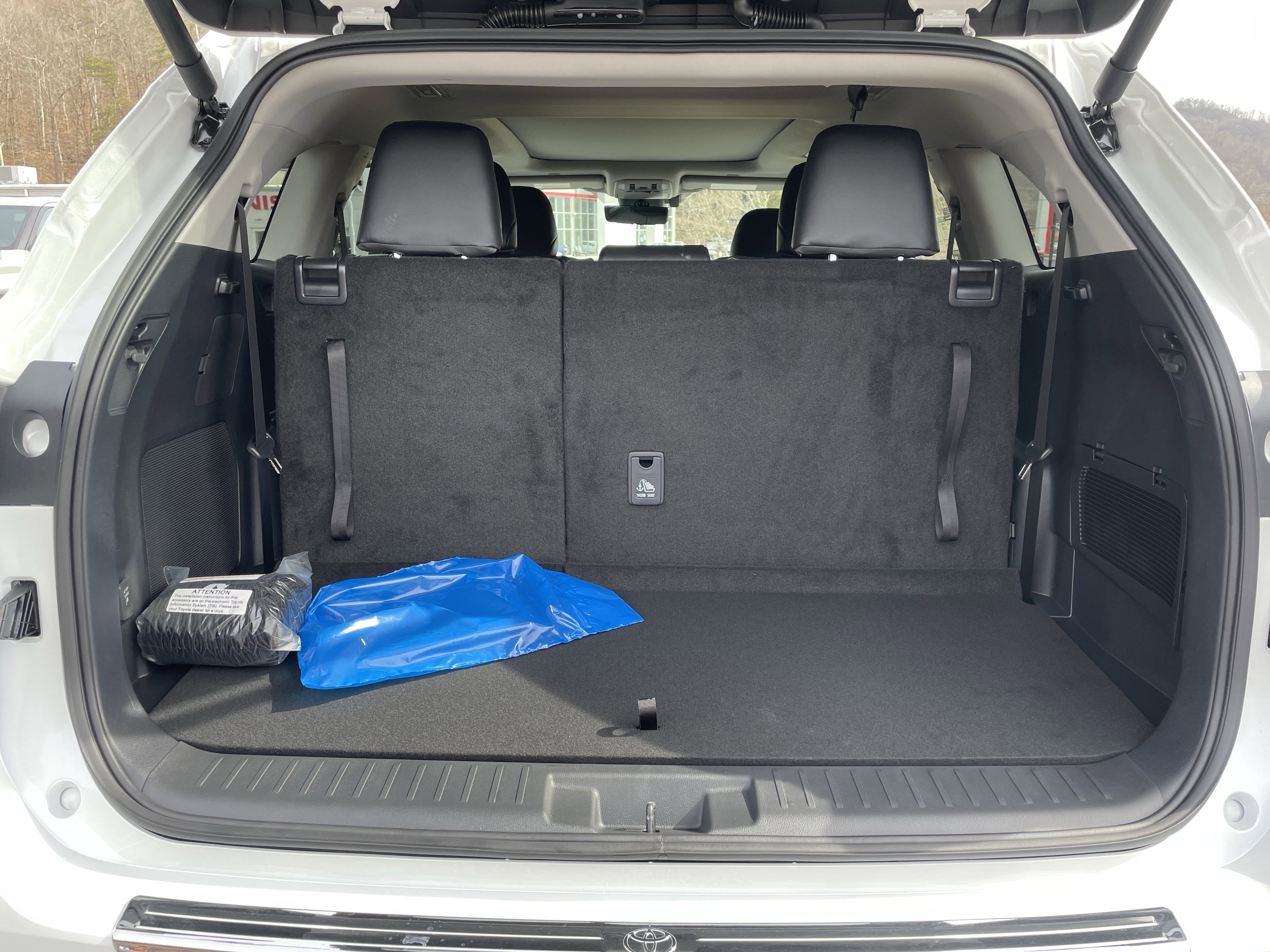 New 2026 Toyota Highlander Platinum image 7