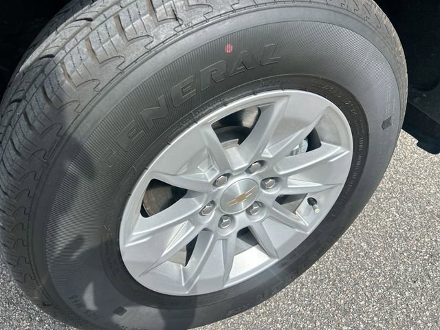 Used 2023 Chevrolet Silverado 1500 LT AWD/4WD image 14