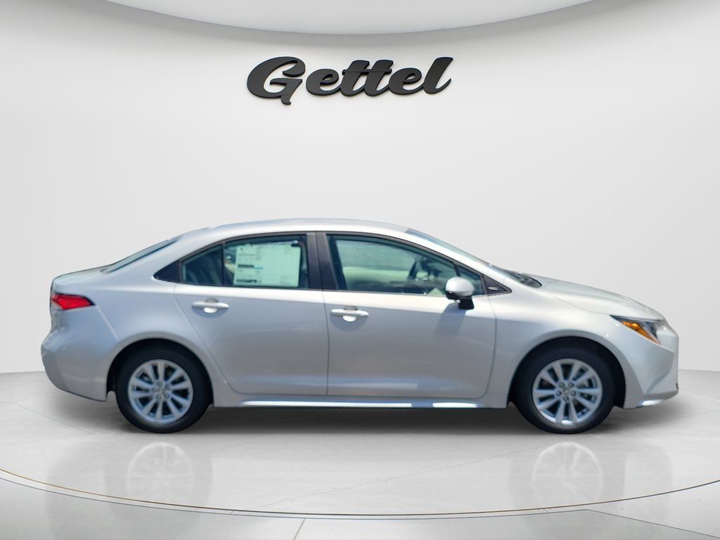 New 2026 Toyota Corolla LE FWD image 4