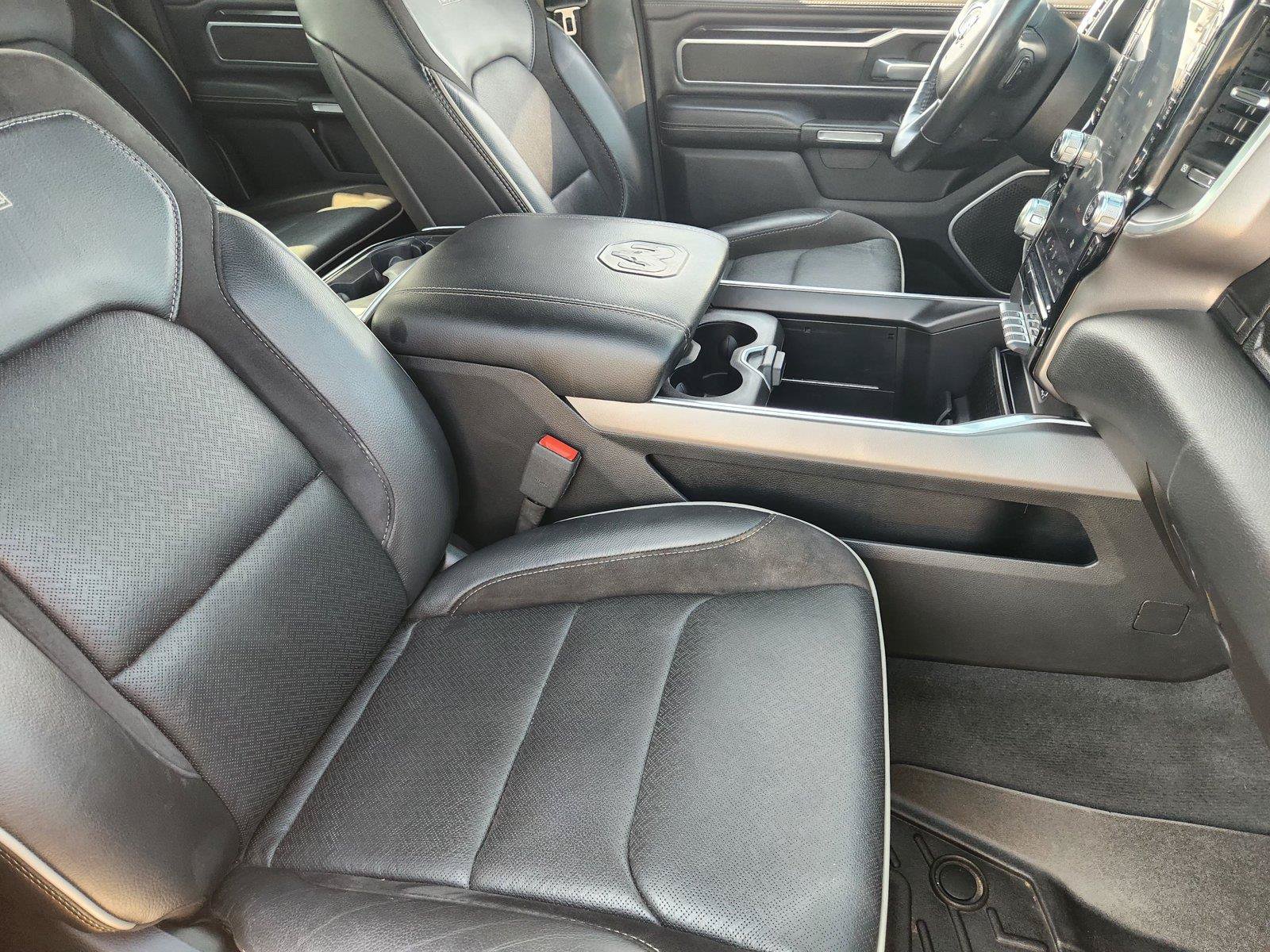 Used 2020 RAM 1500 Laramie w/ Sport Appearance Package AWD/4WD image 11
