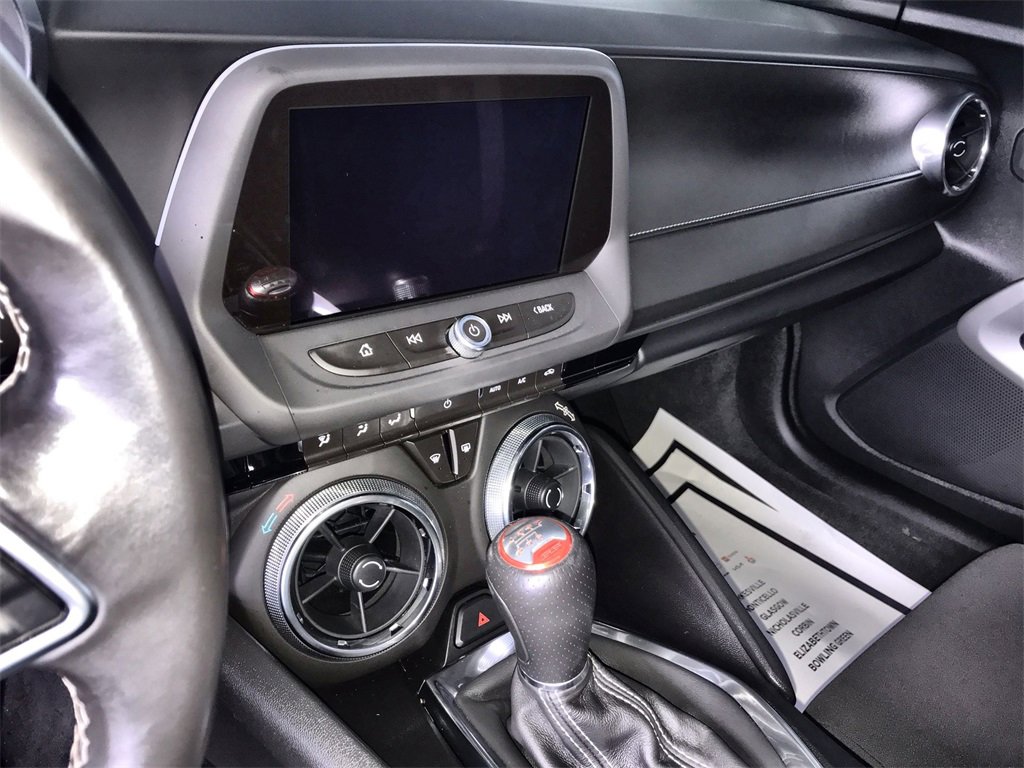 Used 2018 Chevrolet Camaro SS image 15