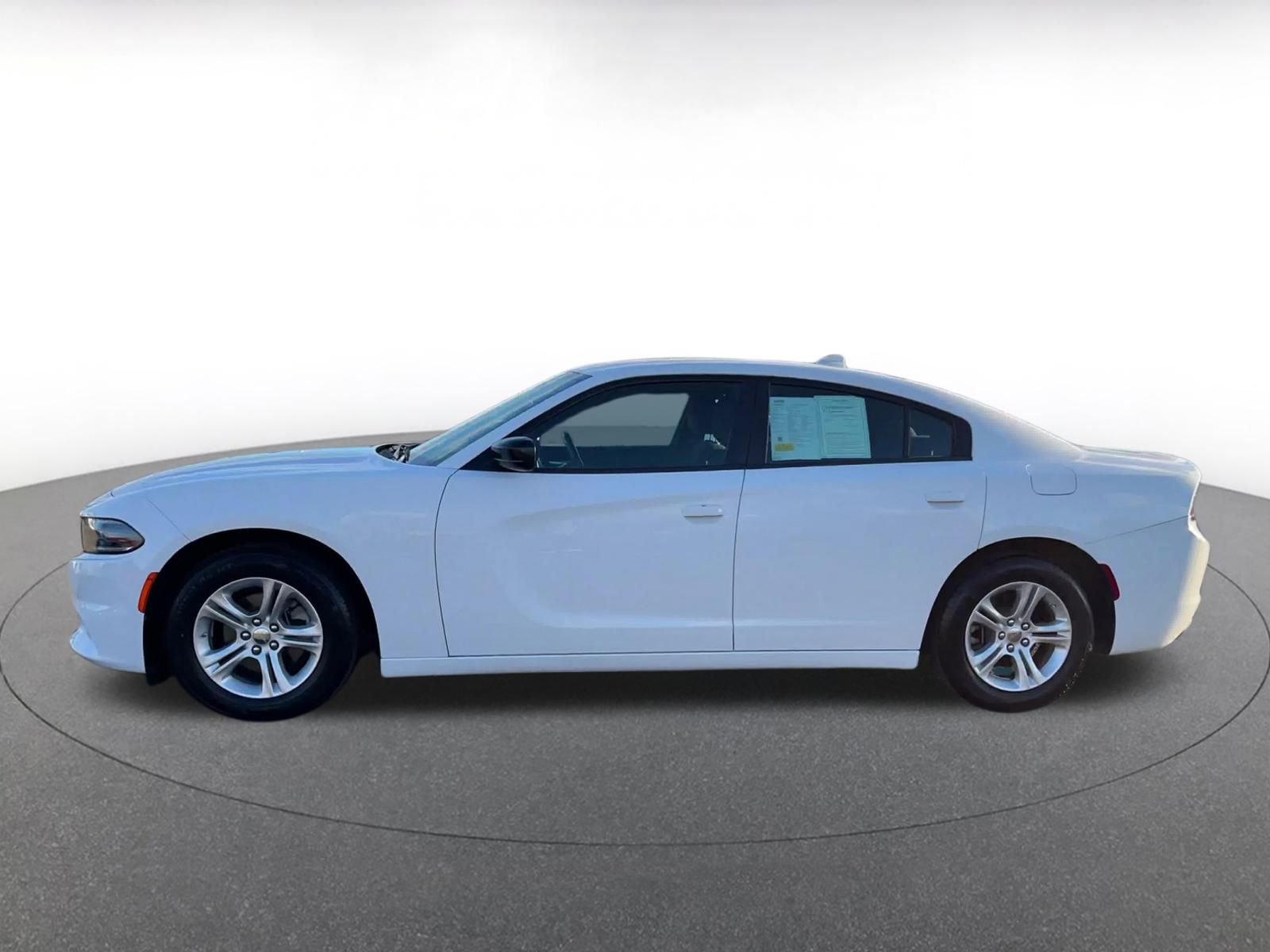 Used 2023 Dodge Charger SXT image 9