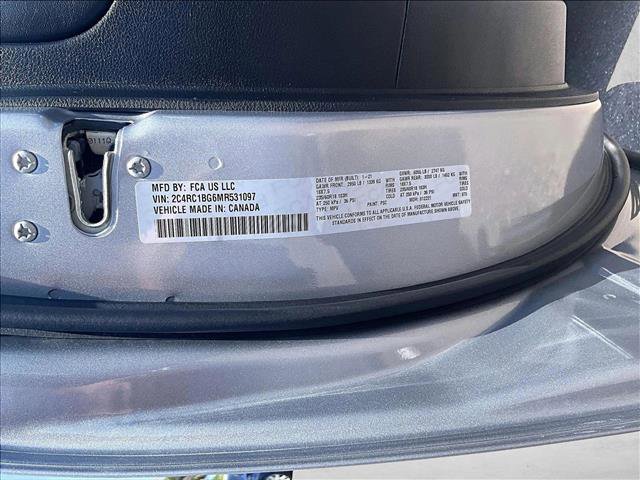 Used 2021 Chrysler Pacifica Touring-L w/ Premium & Safety Sphere Group FWD image 30
