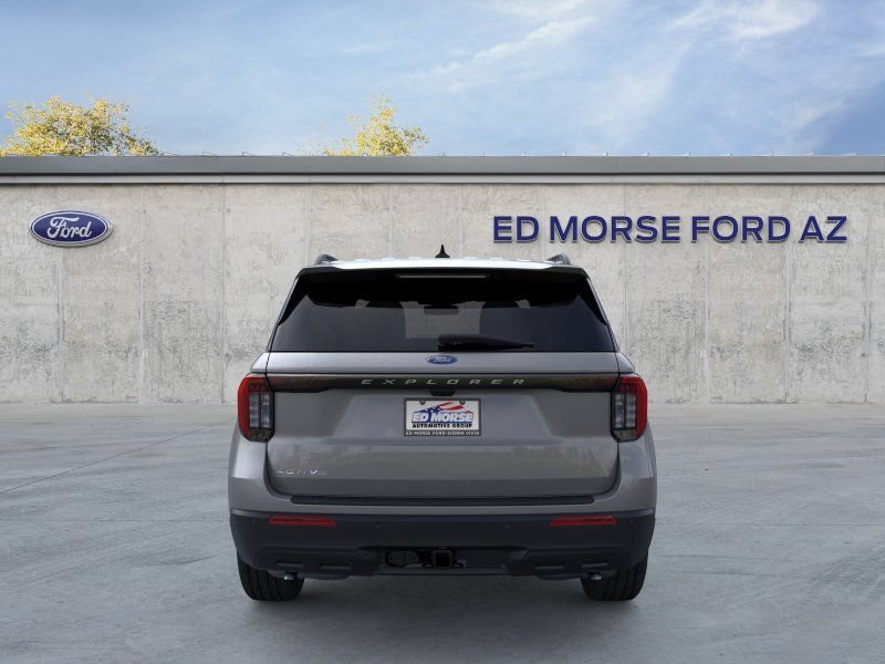 New 2026 Ford Explorer Active RWD image 5